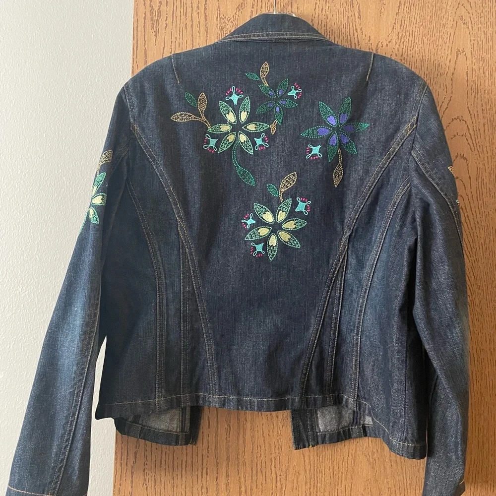Jean Jacket - Picture 2 of 3